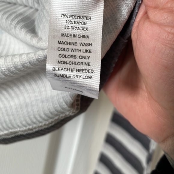 Cali Be striped mock neck top - Picture 5 of 6